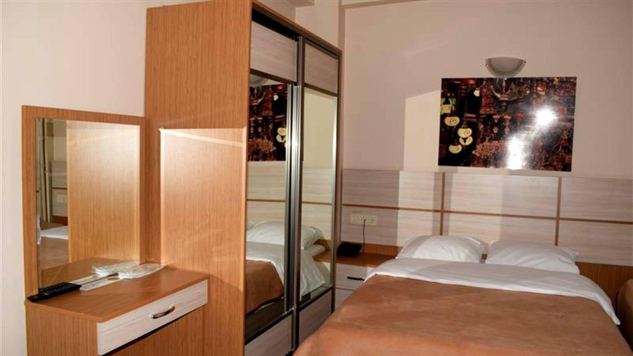 Royal Suites Besiktas Istambul Exterior foto
